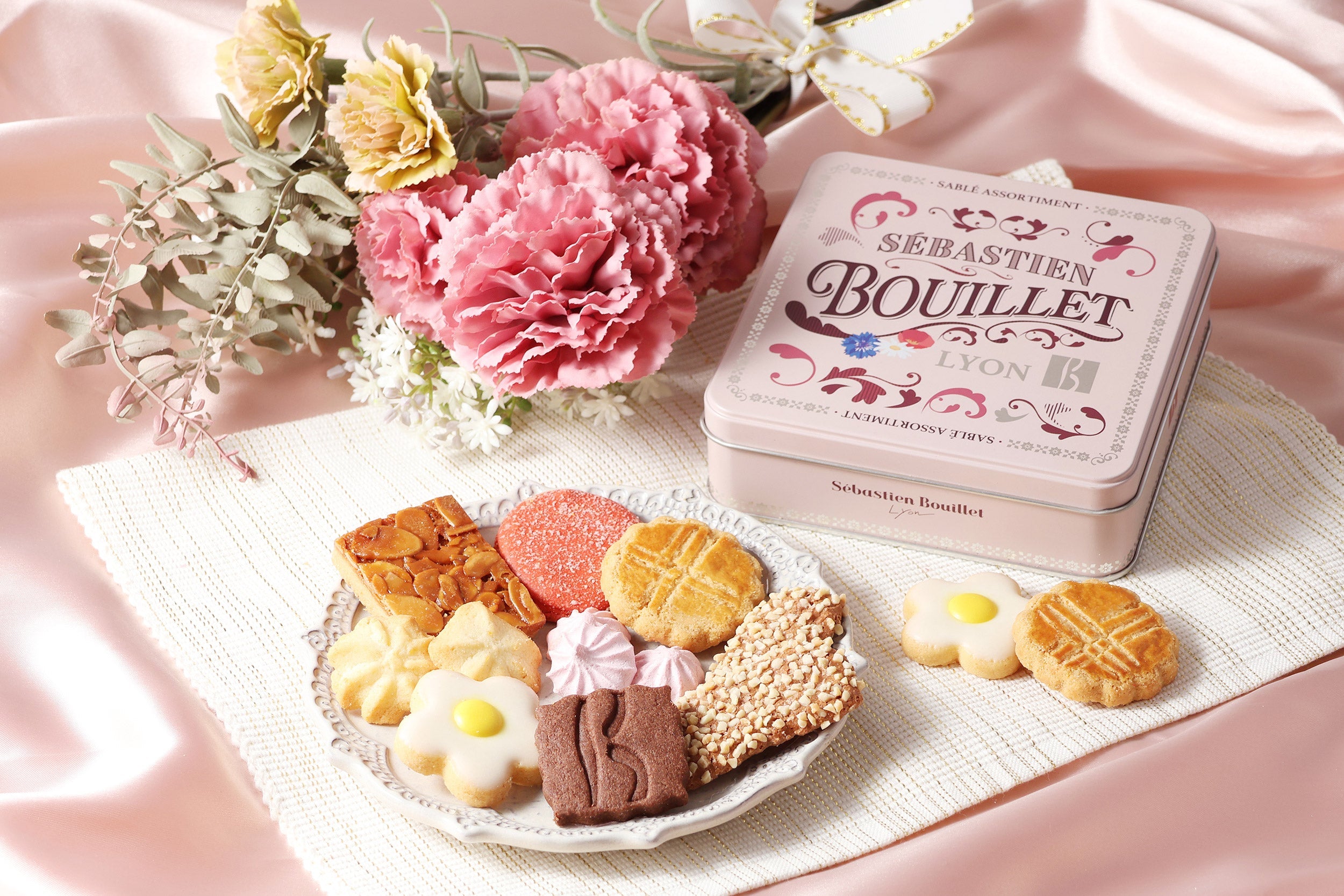 【母の日の贈り物に】4月21日発売!セバスチャン・ブイエから好評だったクッキー缶が再登場します。